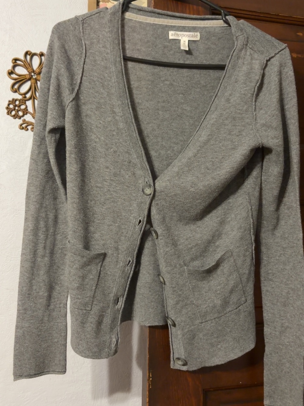 Y2K Aeropostale Women's Gray V-Neck Button Cardigan Sweater